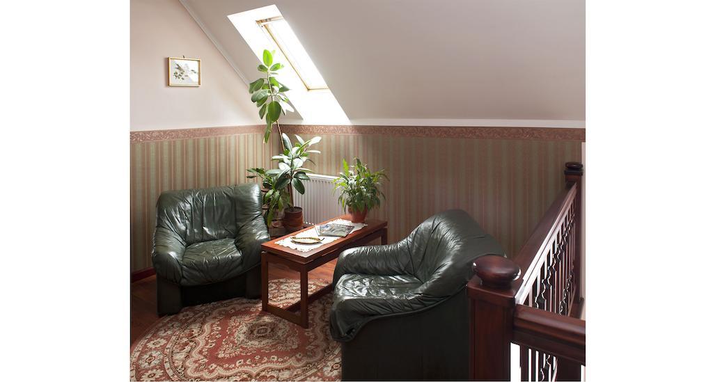 Hotel Hubertus Zebegeny Bagian luar foto