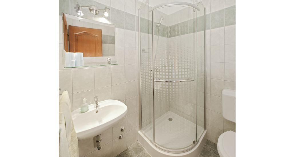 Hotel Hubertus Zebegeny Ruang foto